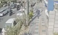 لحظه سرقت گوشی همراه عابر پیاده در تهران 