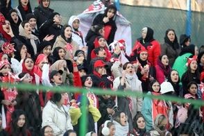  بنر زیبای دختران پرسپولیسی در شهرقدس