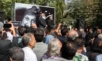 تصاویرِ چهره‌ها در مراسم خاکسپاری امین تارخ 