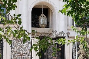 تصاویری از املاک توقیف‌شده در پرونده کینگ‌مانی
