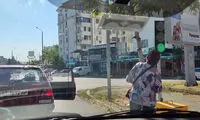 استفاده عجیب یک مرد از همسرش سر چهارراه