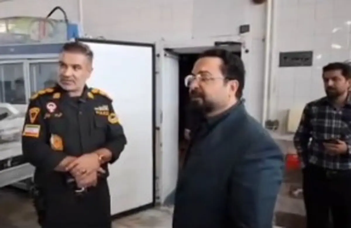 کشف ۳۰ تن گوشت فاسد از کارخانه تولید همبرگر