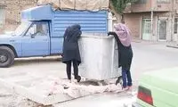 زباله‌گردی دردناک یک مادر به همراه فرزندش در تبریز