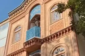 زیباترین خانه ۳۵ متری در تهران که انگار تکه‌ای از کاخ گلستان است!