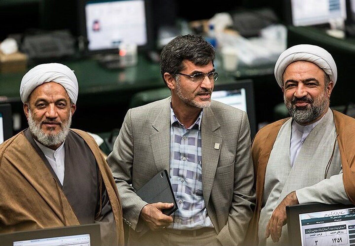 ماجرای خبر استعفای هماهنگ ۴۳ نماینده از مجلس!