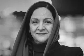جشن تولد ۱۸ سالگی گلاب آدینه در خانه پدری