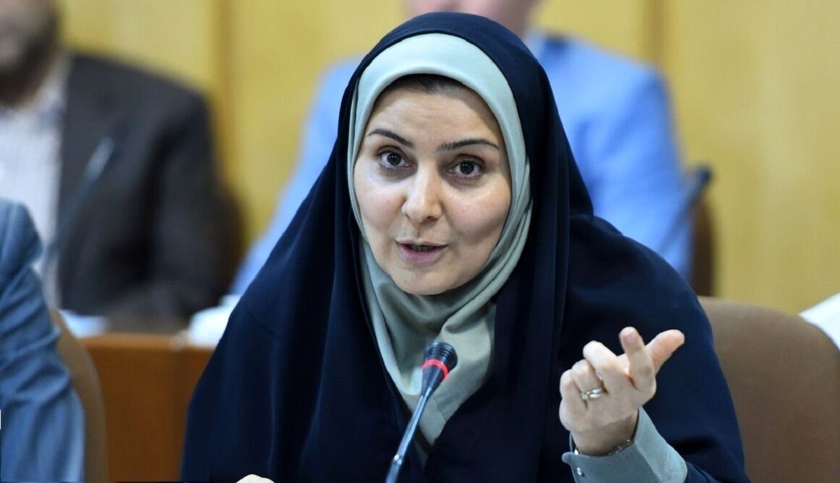   اولین واکنش دولت به سفر جنجالی فرزانه صادق 