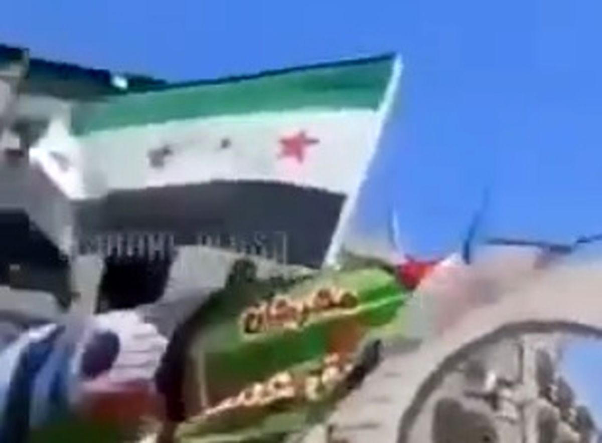 پرچم اسرائیل در برخی مناطق سوریه بالا رفت