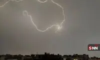 تصاویری از رعد و برق وحشتناکِ امشب در تهران