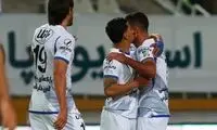 تقلب ستاره‌های استقلال از روی دست بازیکنان پرسپولیس
