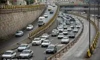 عکس شکار شده از تزیین جالب یک ماشین در خیابان