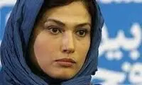 ژست خاص لادن مستوفی با سیگار
