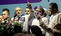 پوستر عجیب یک تیم دسته دومی جلب‌توجه کرد!