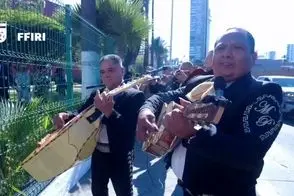لحظات غیرمنتظره مقابل هتل تیم ملی ایران