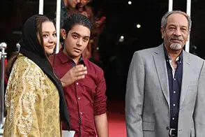 عکس خانوادگی داریوش فرهنگ با همسر و پسرش مانی