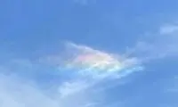 تصاویر چشم‌نواز از ابر رنگین‌کمانی در آسمان آمریکا