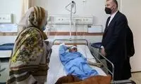 عیادت وزیر خارجه از مصدومان حادثه بنز تشریفات