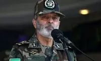 بازدید فرمانده کل ارتش از یک پایگاه شکاری