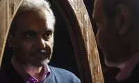 خیابانی: فقط یک لوگو را می‌بوسم و از ایران نمی‌روم
