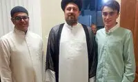 عکس: نوه و نتیجه امام در کنار مداح معروف