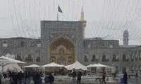 تصویری از بارش زیبای برف پاییزی در حرم رضوی
