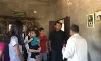 بشار اسد و همسرش با خودروی شخصی در سوریه