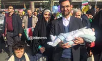 وزیر ارتباطات همراه با خانواده در مراسم ۲۲ بهمن
