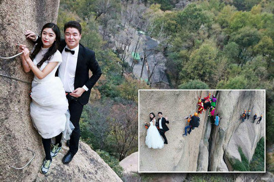 ازدواج عجیب زوج چینی بر صخره‌های صعب العبور
