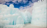 قلعه یخی رنگارنگ در آمریکا +عکس
