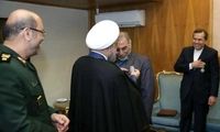 تصاویری از تقدیر روحانی از شهید فخری‌زاده