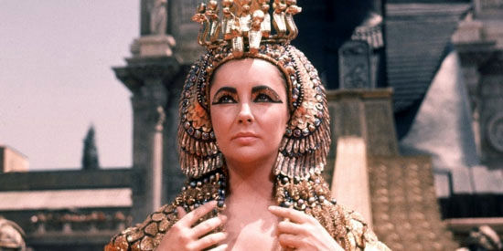 دنیس ویلنوو کارگردان فیلم Cleopatra میشود