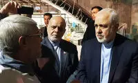 حضور «ظریف» در حرم امام حسین (ع)