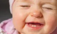 وقتی بچه اولین دندان‌های خود را در‌می‌آورد