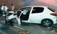 لحظه هولناک چپ کردن پژو ۲۰۶ در جاده بیرون شهر