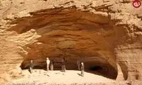 نقاشی‌های 9 هزارساله یک غار بیابانی که تصاویر «شناگران» را نشان می‌دهند 