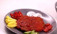 کباب تابه‌ای مرغ با سس آلبالو؛ طعم خاص و خوشمزه