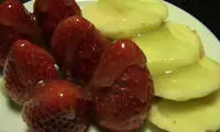 شهد روی میوه و شیرینی
