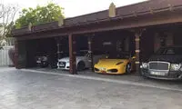 پارکینگ رویایی یک خانواده عرب! +عکس
