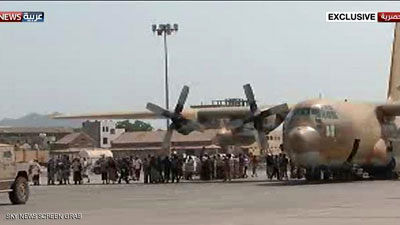 فرود اولین هواپیمای نظامی سعودی در عدن