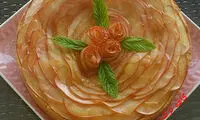 تارت سیب با طرح گل رُز درست کنید