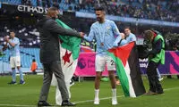 ستاره سیتی با پرچم فلسطین در جشن قهرمانی