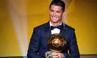پنج توپ طلا به نشانه پنج خصوصیت ویژه‌ی CR7