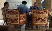 حضور بدون ماسکِ جهانپور در لابی یک هتل