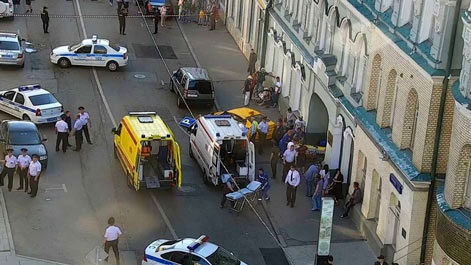 لحظه وحشتناک برخورد تاکسی با مردم در مسکو