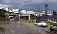 عظیمیه کرج زیر آب رفت؛ خودروها را سیل برد