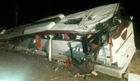اتوبوس زائران یزدی دچار سانحه شد
