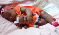 شباهت جالب بچه ها به عروسک هایشان!