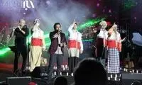 هدیه فوتبالی زلزله زدگان به مهناز افشار رسید