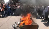 هندی‌ها، کالا‌های چینی را به آتش کشیدند