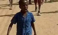 کودکی که نماد اعتراضات گسترده در سودان شد